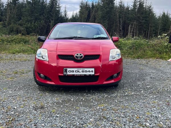 Toyota Auris Hatchback, Diesel, 2008, Red