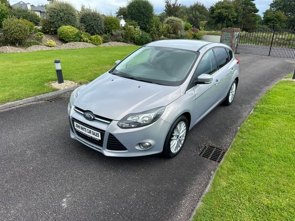 Ford Focus Hatchback, Petrol, 2013, Silver