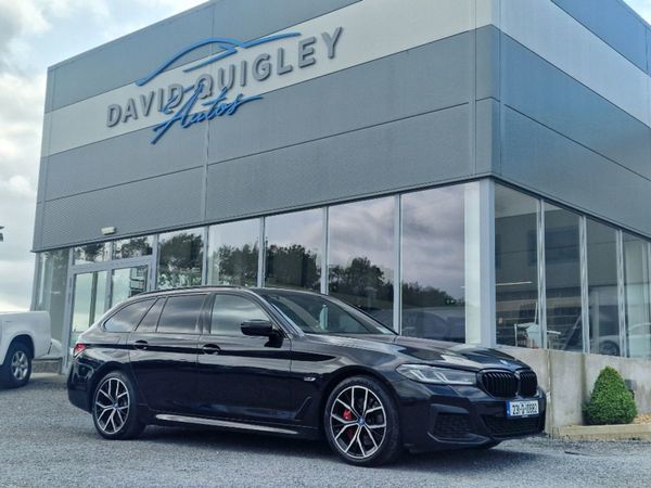 BMW 5-Series Estate, Hybrid, 2023, Black