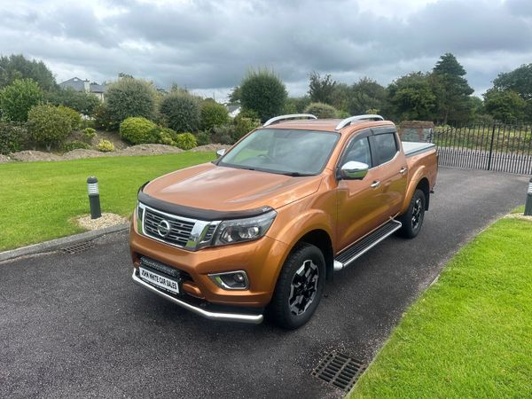 Nissan Navara Pick Up, Diesel, 2021, Yellow