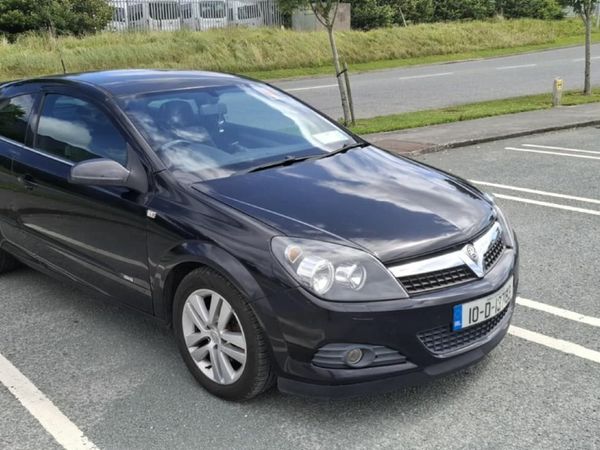 Vauxhall Astra Hatchback, Petrol, 2010, Black