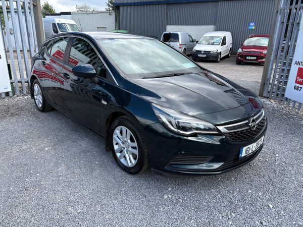 Opel Astra Hatchback, Diesel, 2016, Green