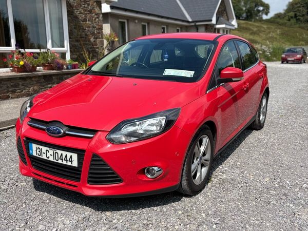 Ford Focus Hatchback, Diesel, 2013, Red