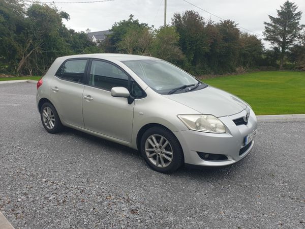 Toyota Auris Hatchback, Petrol, 2007, Silver