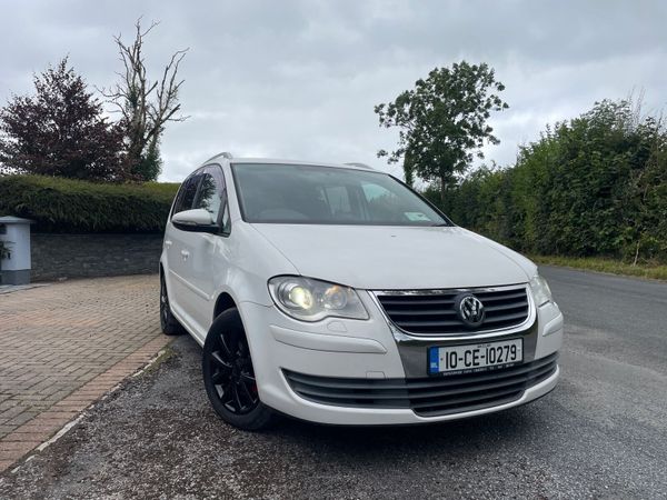 Volkswagen Touran MPV, Petrol, 2010, White