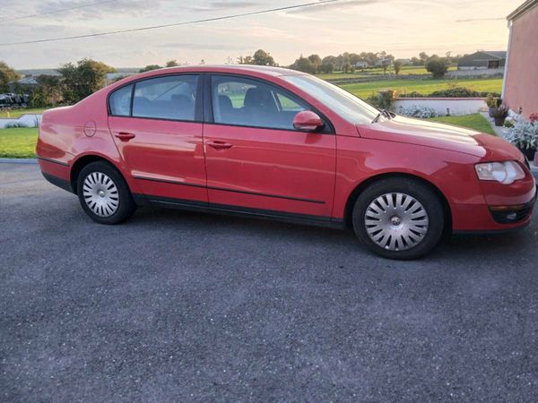 Volkswagen Passat Saloon, Diesel, 2010, Red