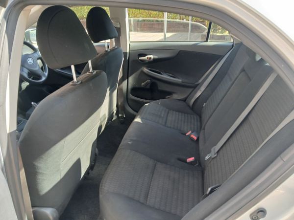 Toyota Corolla Saloon, Petrol, 2007, Silver