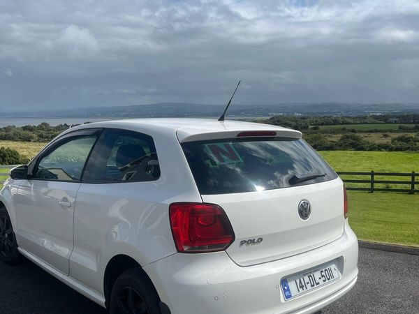 Volkswagen Polo Hatchback, Petrol, 2014, White