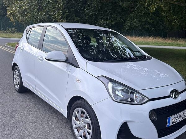 Hyundai i10 Hatchback, Petrol, 2018, White