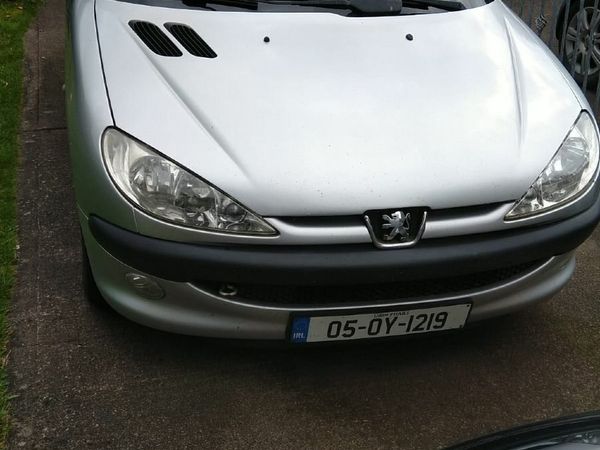 Peugeot 206 Hatchback, Petrol, 2005, Grey