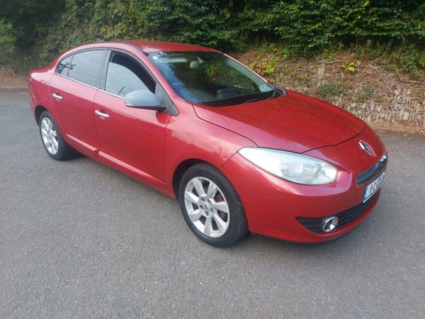 Renault Fluence Saloon, Diesel, 2011, Red