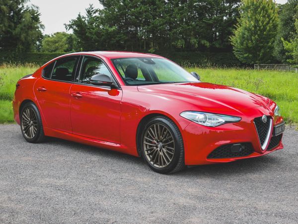 Alfa Romeo Giulia Saloon, Petrol, 2018, Red