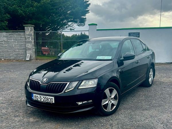 Skoda Octavia Saloon, Diesel, 2019, Black