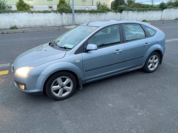 Ford Focus Hatchback, Petrol, 2005, Blue