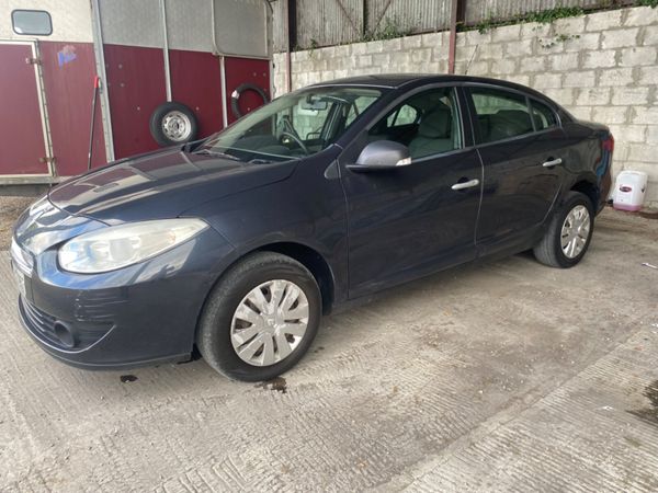Renault Fluence Saloon, Diesel, 2012, Grey