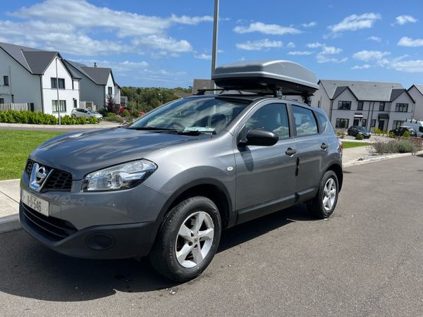 Nissan Qashqai Hatchback, Petrol, 2011, Grey