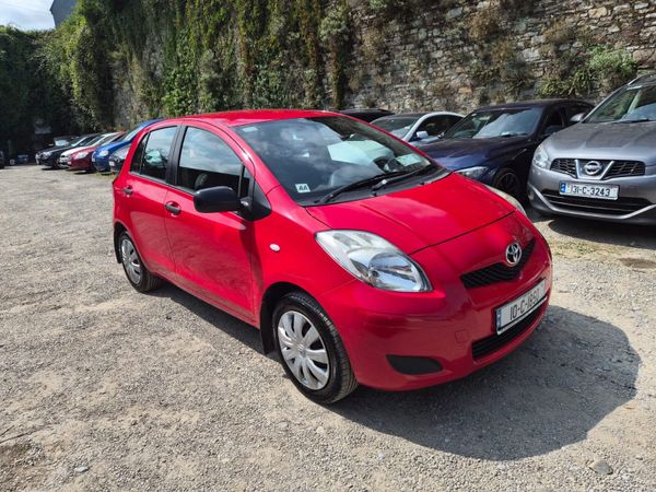 Toyota Yaris Hatchback, Petrol, 2010, Red
