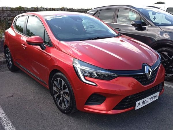 Renault Clio Hatchback, Petrol, 2022, Red