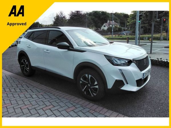 Peugeot 2008 SUV, Petrol, 2023, White