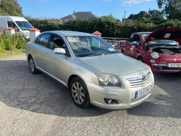 Toyota Avensis Saloon, Petrol, 2009, Silver