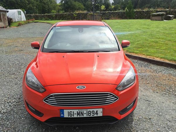 Ford Focus Hatchback, Diesel, 2016, Red