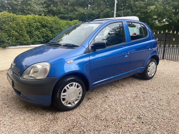 Toyota Yaris Hatchback, Petrol, 2002, Blue