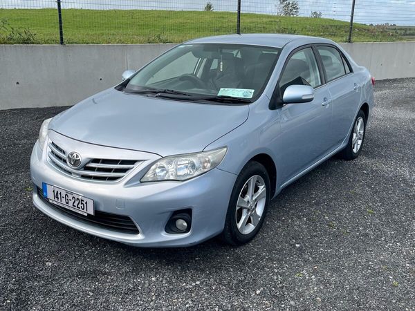 Toyota Corolla Saloon, Petrol, 2014, Blue