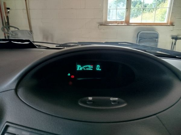 Toyota Yaris Hatchback, Petrol, 2004, Green