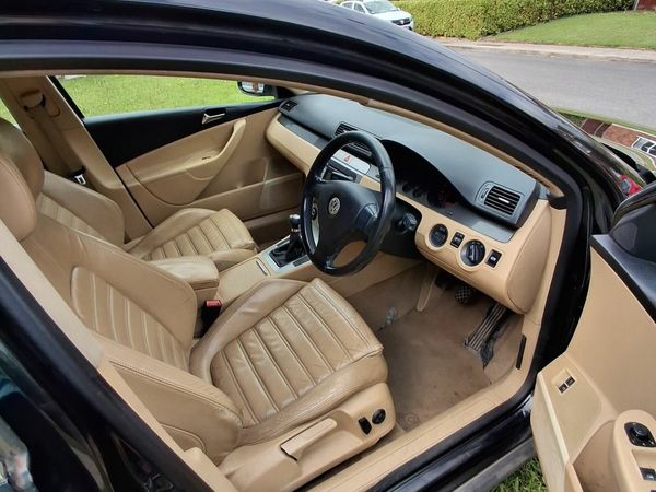 Volkswagen Passat Saloon, Diesel, 2007, Black