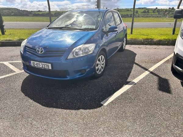 Toyota Auris Hatchback, Diesel, 2010, Blue