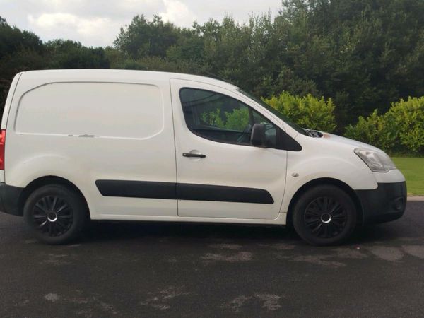 Citroen Berlingo MPV, Diesel, 2011, Silver