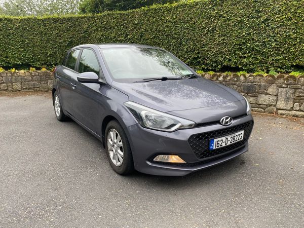 Hyundai i20 Hatchback, Petrol, 2016, Grey