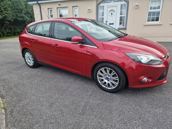 Ford Focus Hatchback, Diesel, 2012, Red