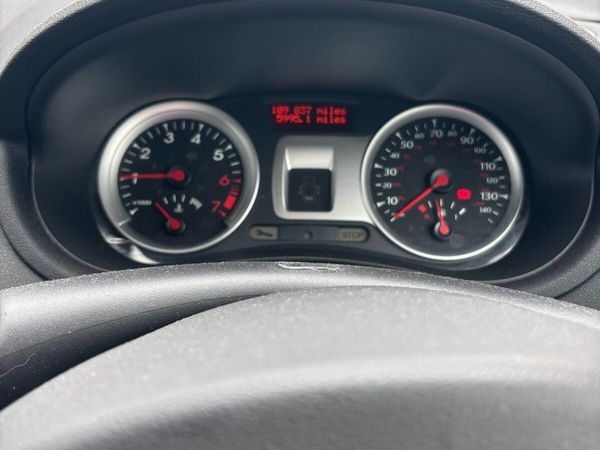 Renault Clio Hatchback, Petrol, 2011, Grey