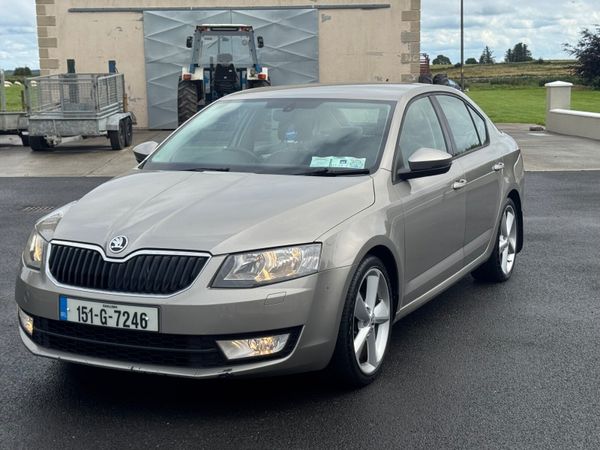 Skoda Octavia Hatchback, Diesel, 2015, Beige