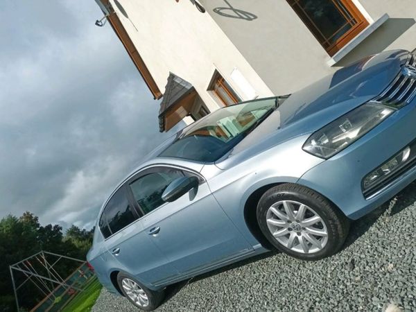 Volkswagen Passat Saloon, Diesel, 2012, Grey