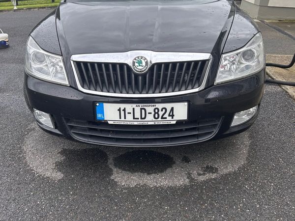 Skoda Octavia Saloon, Diesel, 2011, Black