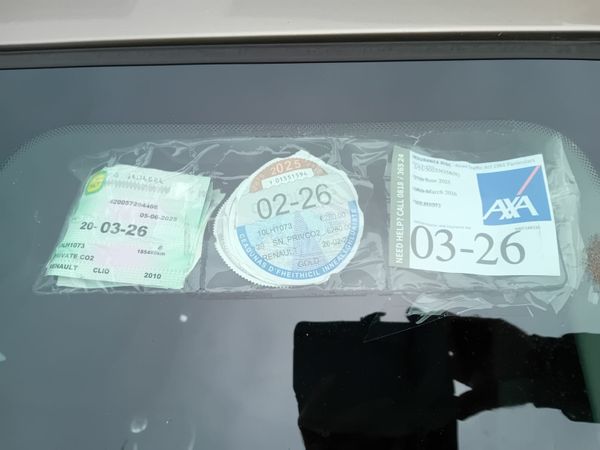 Renault Clio Hatchback, Ethanol Petrol, 2010, Gold