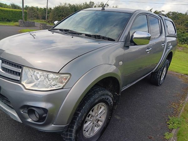 Mitsubishi L200 Pick Up, Diesel, 2014, Grey