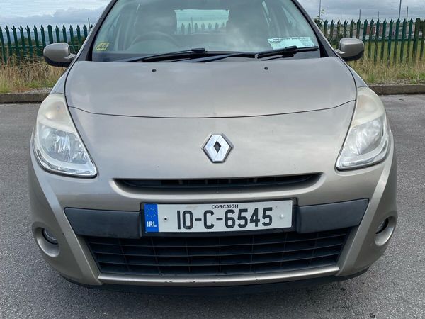 Renault Clio Hatchback, Petrol, 2010, Gold