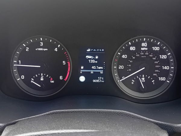 Hyundai Tucson SUV, Diesel, 2017, Red
