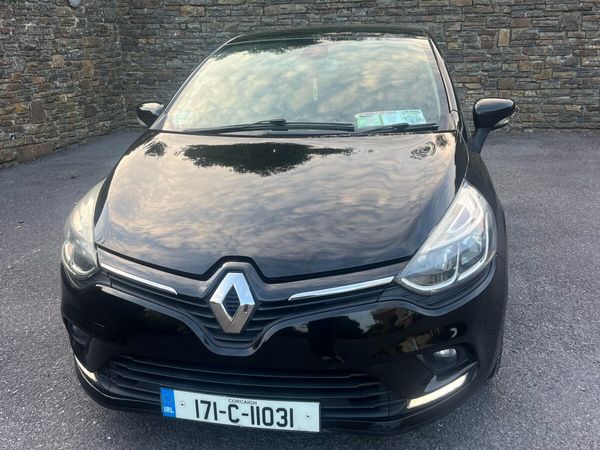 Renault Clio Hatchback, Petrol, 2017, Black