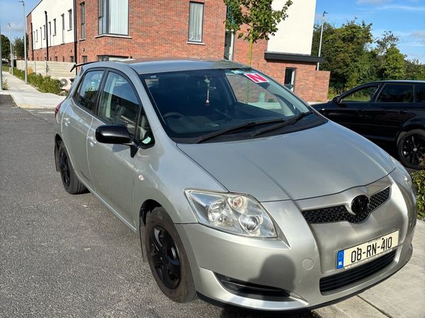 Toyota Auris Hatchback, Petrol, 2008, Silver