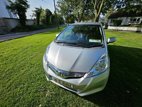 Honda Fit Hatchback, Petrol Hybrid, 2014, Silver