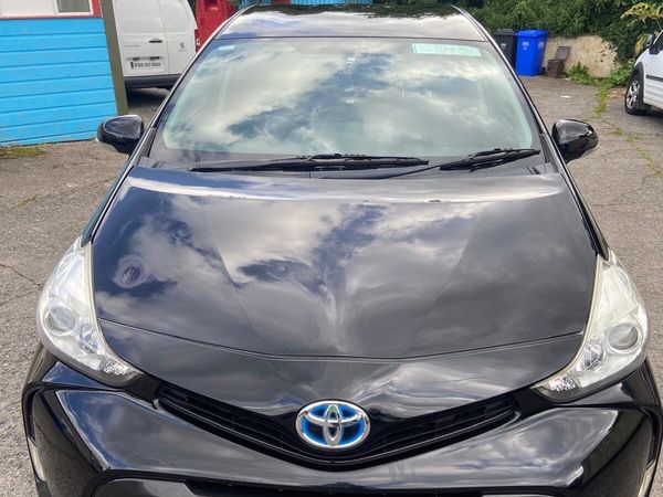 Toyota Prius MPV, Petrol Hybrid, 2015, Black