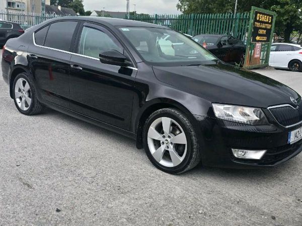 Skoda Octavia Saloon, Diesel, 2014, Black