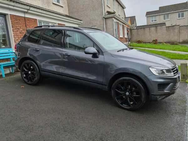 Volkswagen Touareg SUV, Diesel, 2016, Grey