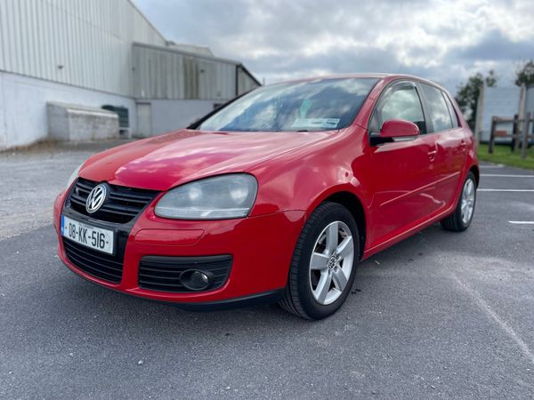 Volkswagen Golf Hatchback, Petrol, 2008, Red