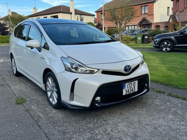 Toyota Prius MPV, Petrol Hybrid, 2017, White