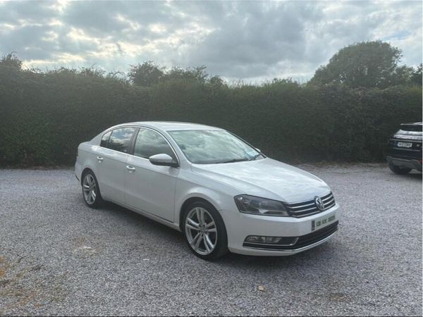 Volkswagen Passat Saloon, Diesel, 2013, White
